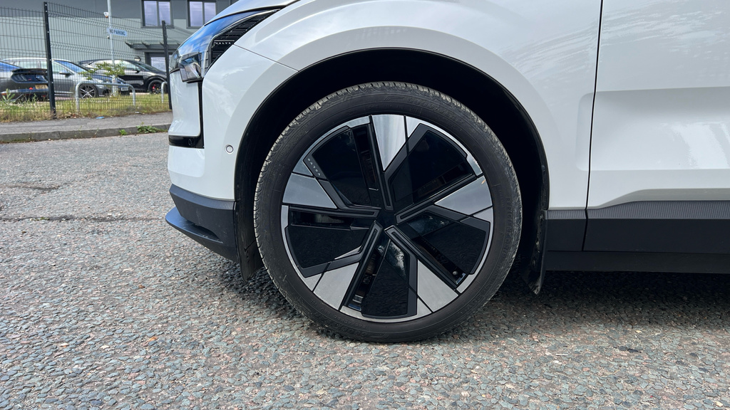 Volvo EX30 Plus Twin Motor 422 Bhp Performance - Blue #19