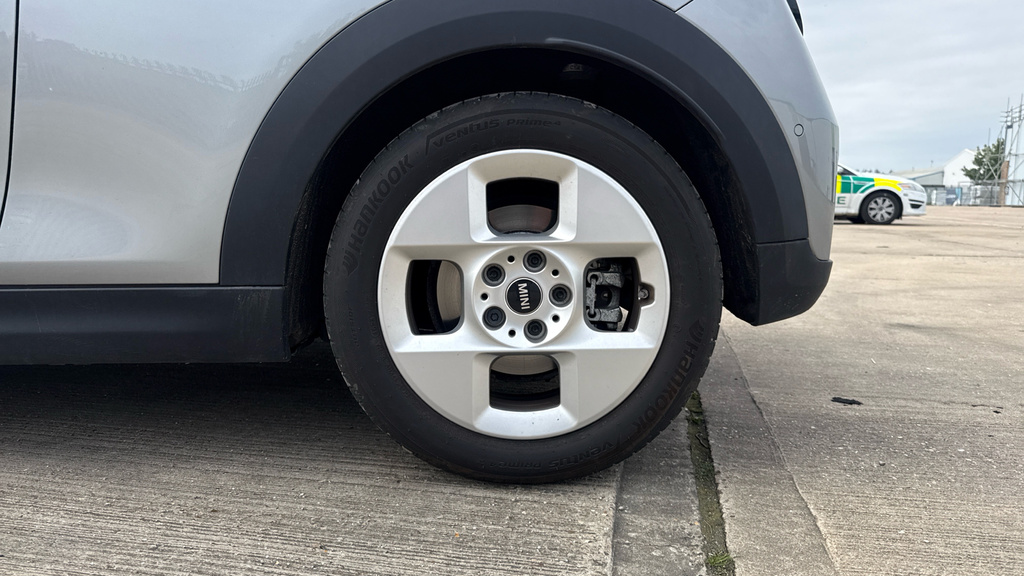 Mini Hatch S Exclusive Black #30