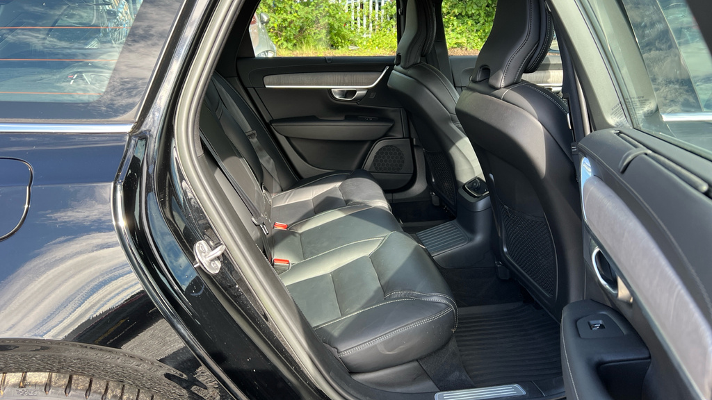 Volvo V90 2.0 B4d R Design Blue #24
