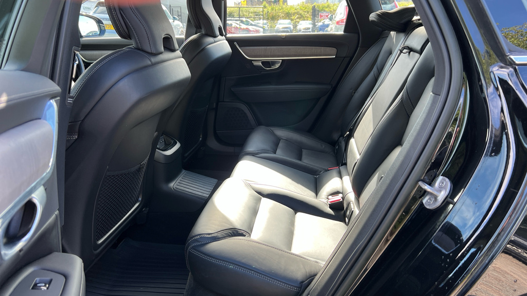 Volvo V90 2.0 B4d R Design Blue #17