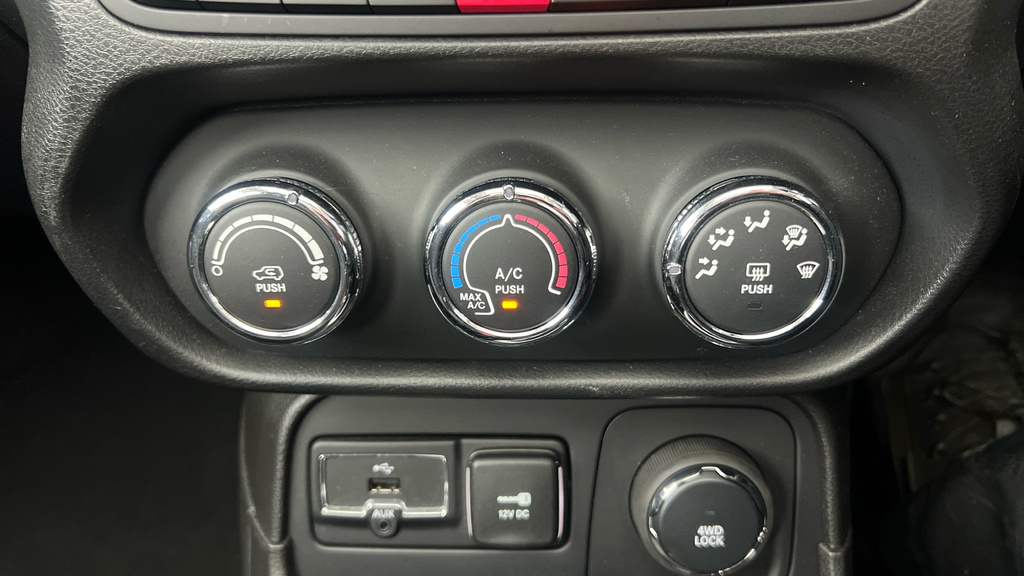 Jeep Renegade 1.6 M-jet Night Eagle II 118 Bhp Black #13