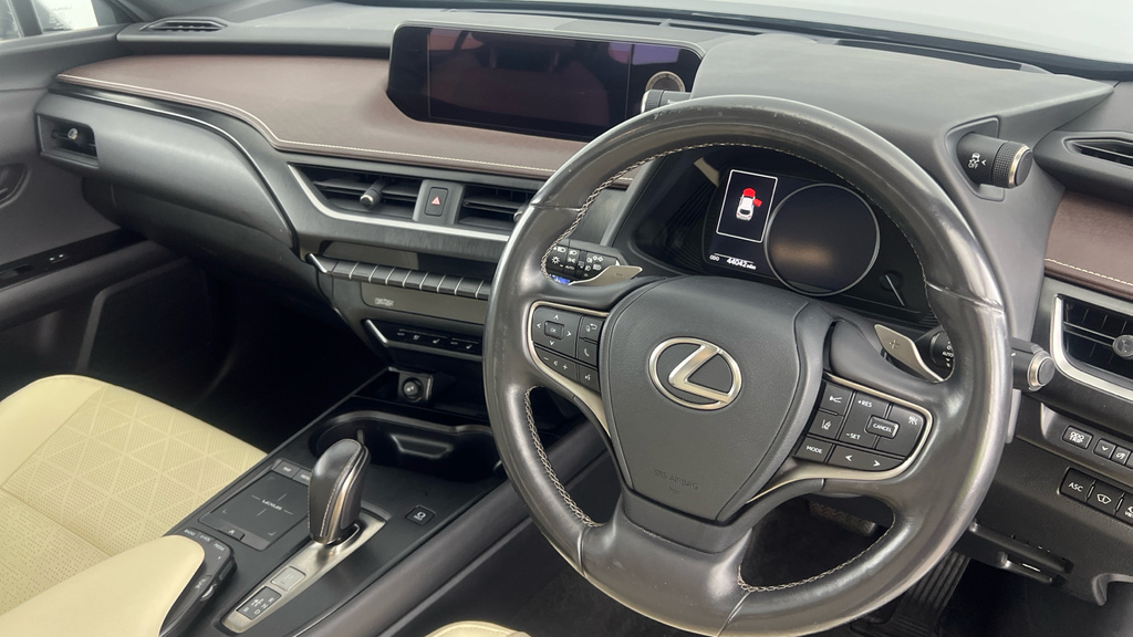 Lexus UX 300E 150Kw 54.3 Kwh E-cvt Takumi Pack Blue #9