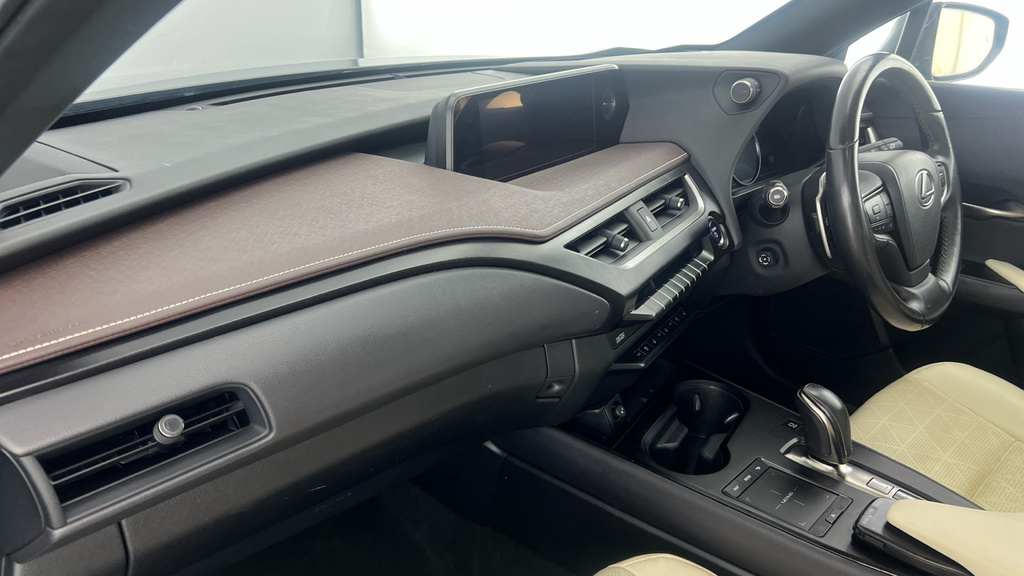 Lexus UX 300E 150Kw 54.3 Kwh E-cvt Takumi Pack Blue #10