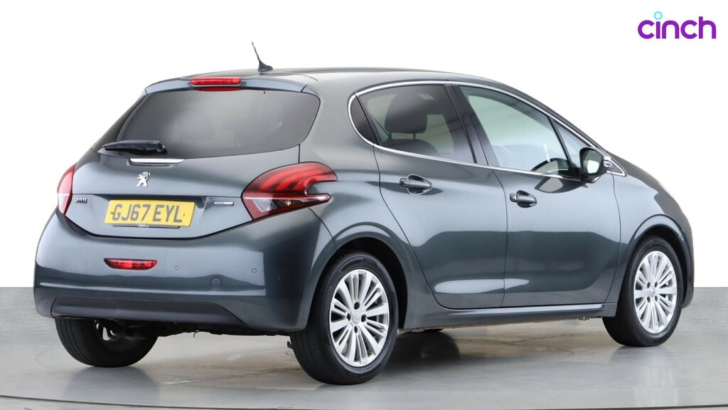 Peugeot 208 Allure Black #3