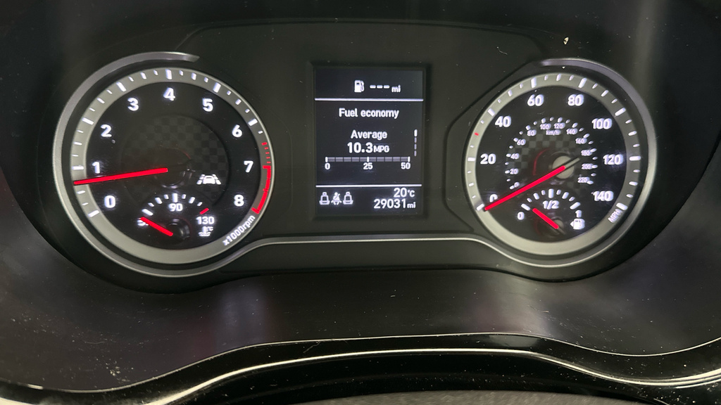 Hyundai I10 1.0 Mpi Se Connect Red #17