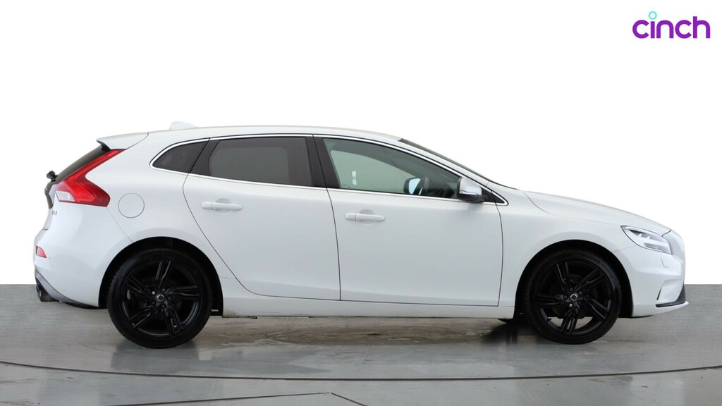 Volvo V40 2017 2.0 T3 Momentum Nav Plus Hatchback Blue #2