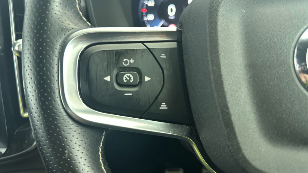 Volvo XC40 Xc40 Inscription T5 Awd Silver #18