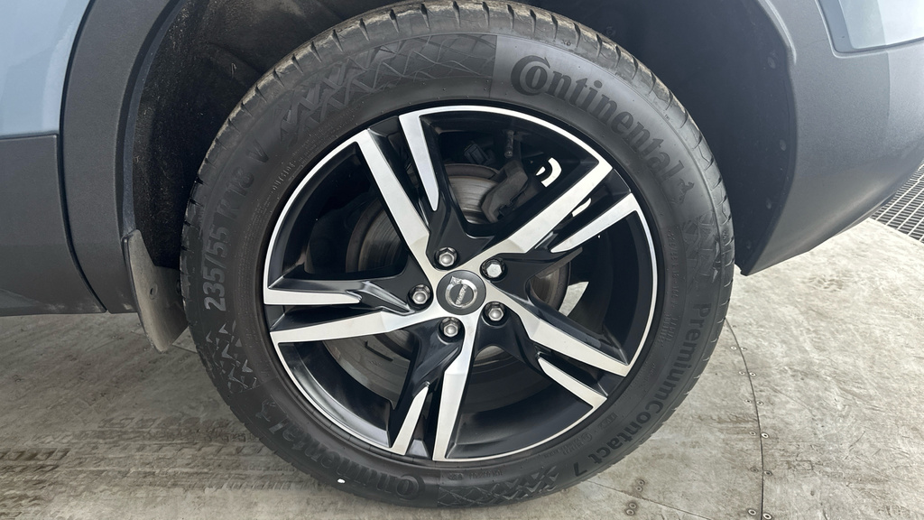 Volvo XC40 Xc40 Inscription T5 Awd Silver #27