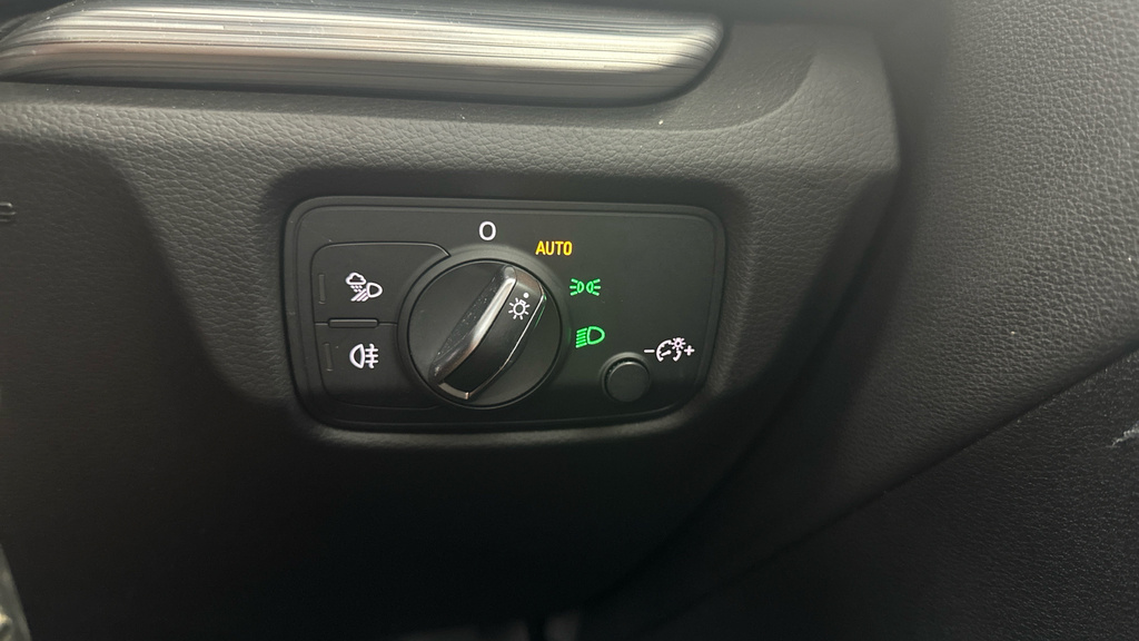 Audi A3 Sport 35 Tfsi 150 Ps 6-Speed Black #10