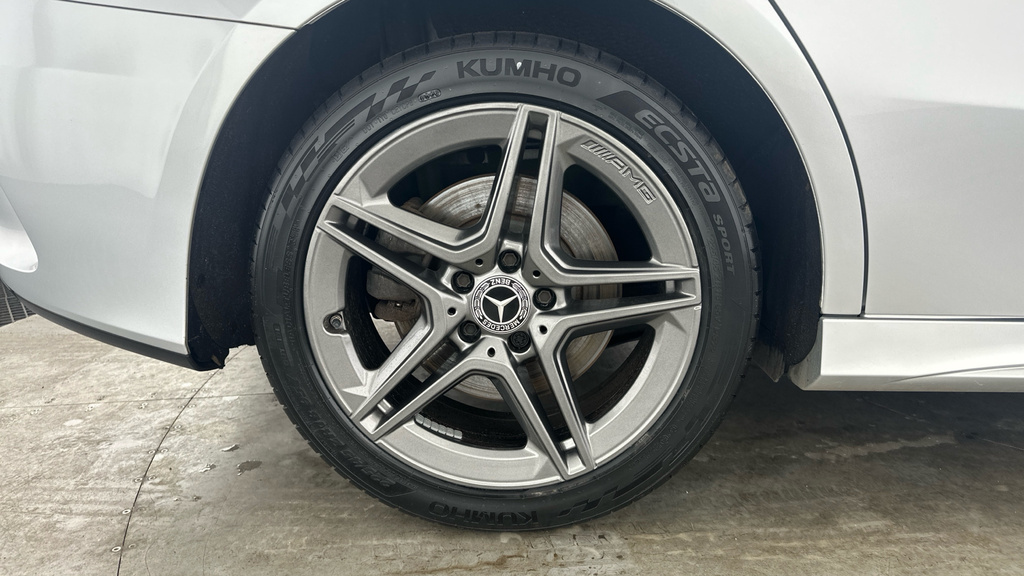 Mercedes-Benz A Class A200 Amg Line White #30