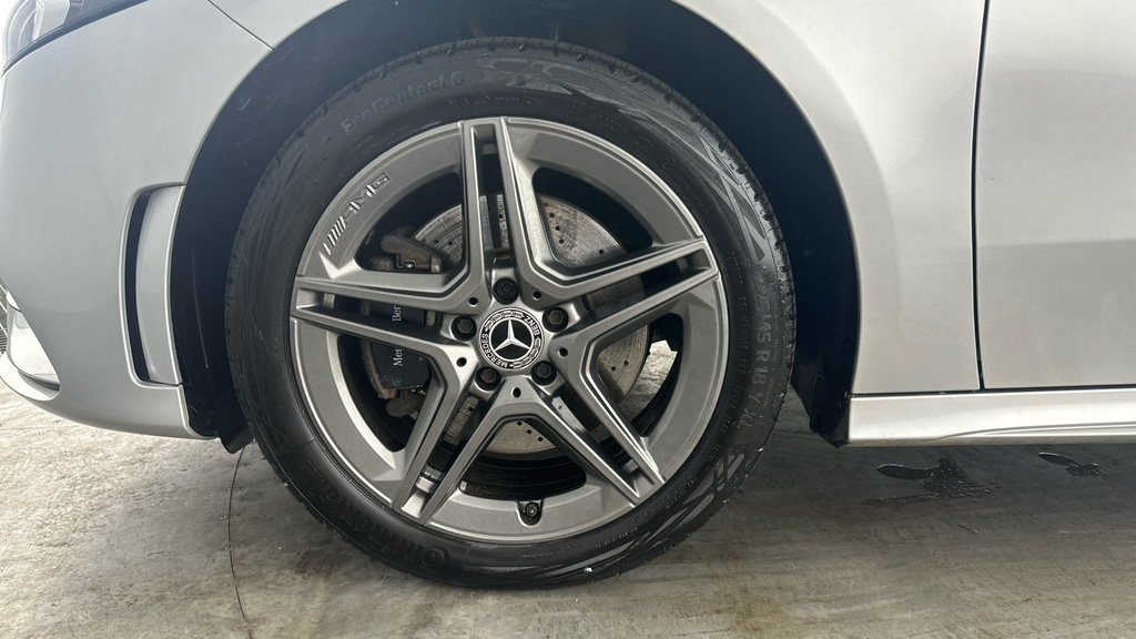 Mercedes-Benz A Class A200 Amg Line White #28
