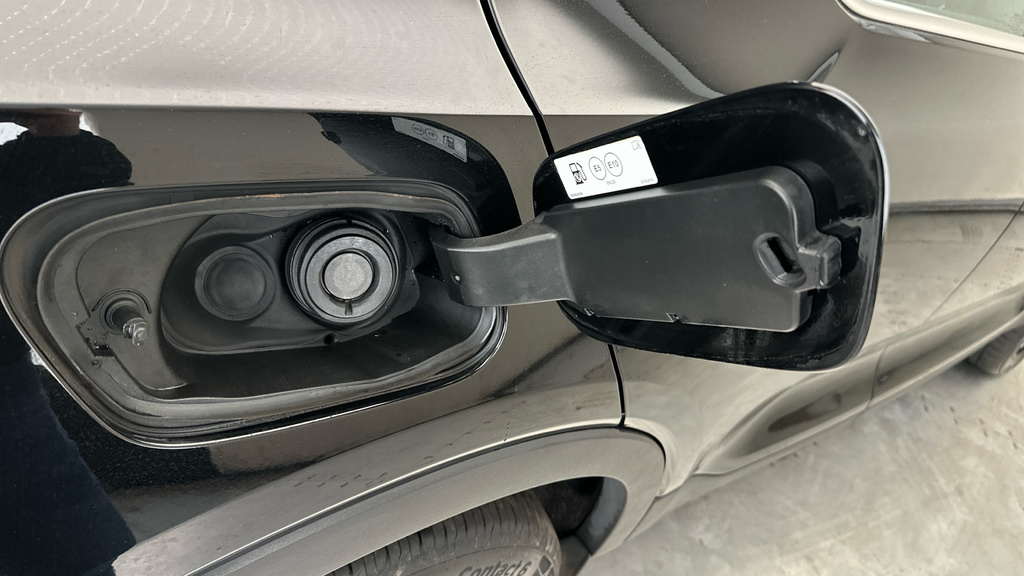 Volvo XC40 2.0 B4p R Design Pro Awd  #28