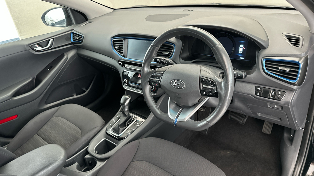Hyundai Ioniq Hatchback  #10