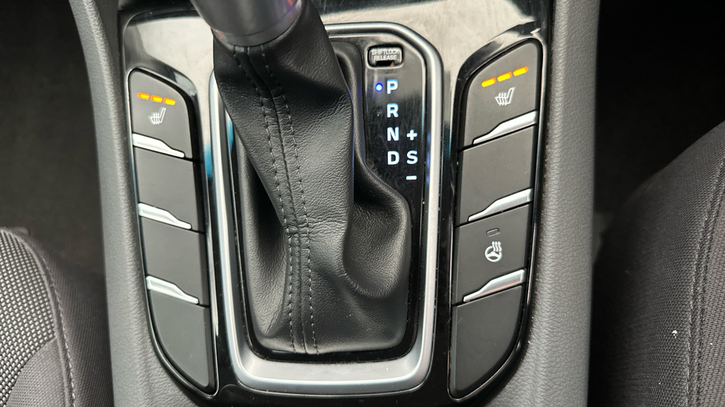 Hyundai Ioniq Hatchback  #18