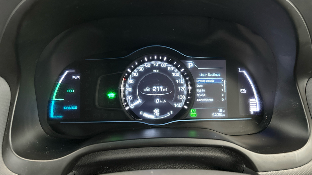 Hyundai Ioniq Hatchback  #21