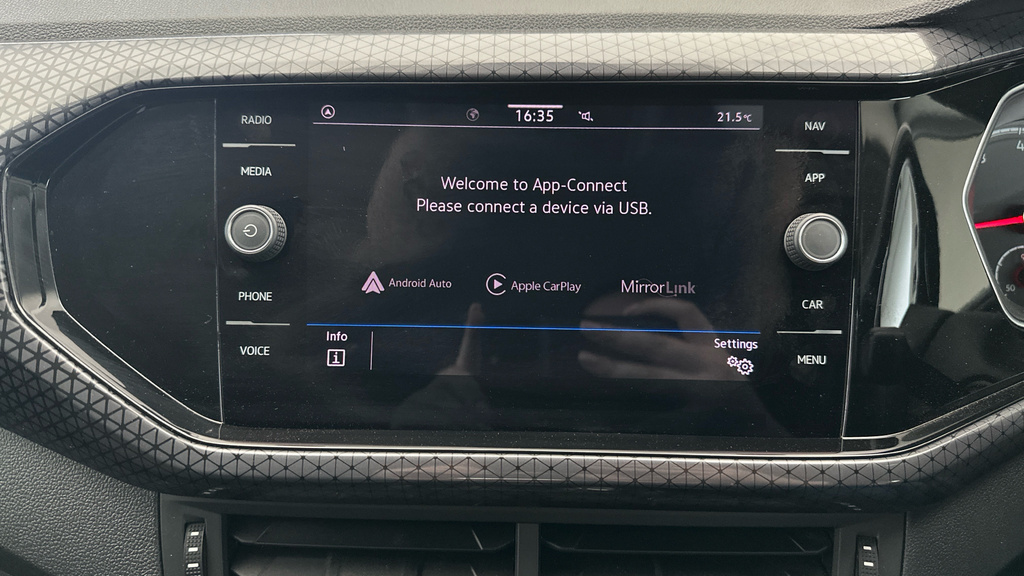 Volkswagen T-Cross 1.0 Tsi 95Ps Active Hatchback Grey #16