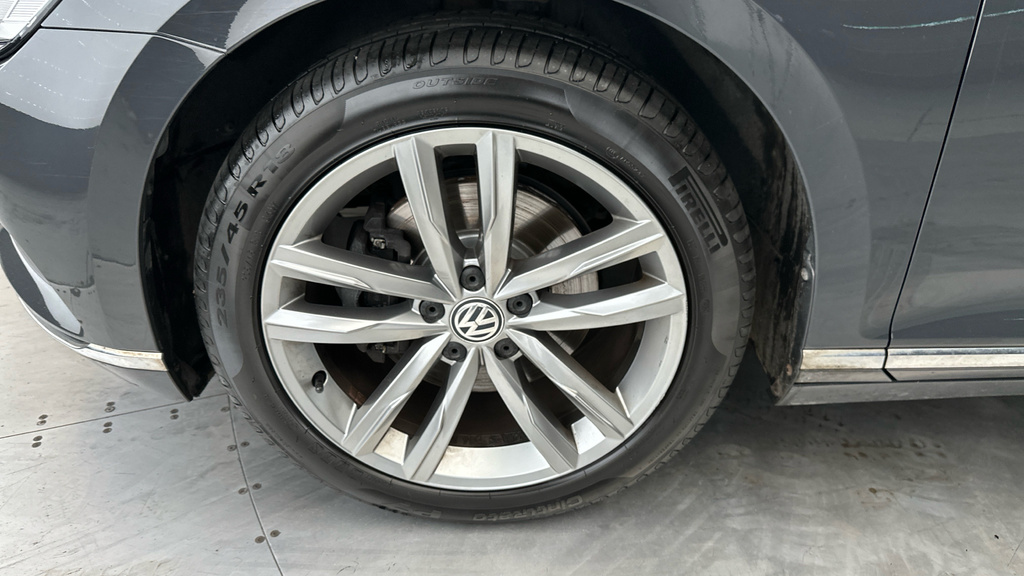 Volkswagen Passat Se Business Tdi White #23