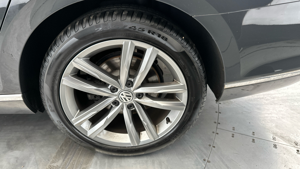 Volkswagen Passat Se Business Tdi White #24