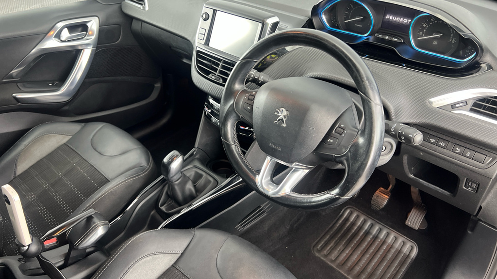 Peugeot 2008 Ss Allure Black #9