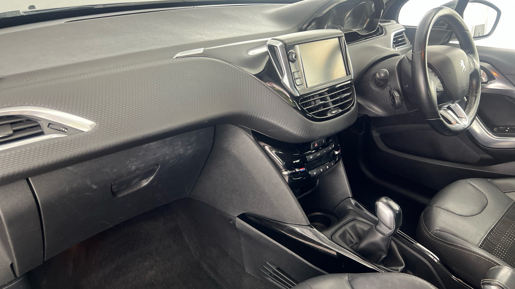 Peugeot 2008 Ss Allure Black #10