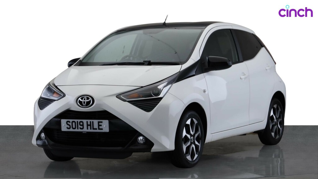 Toyota Aygo X X-press White #7