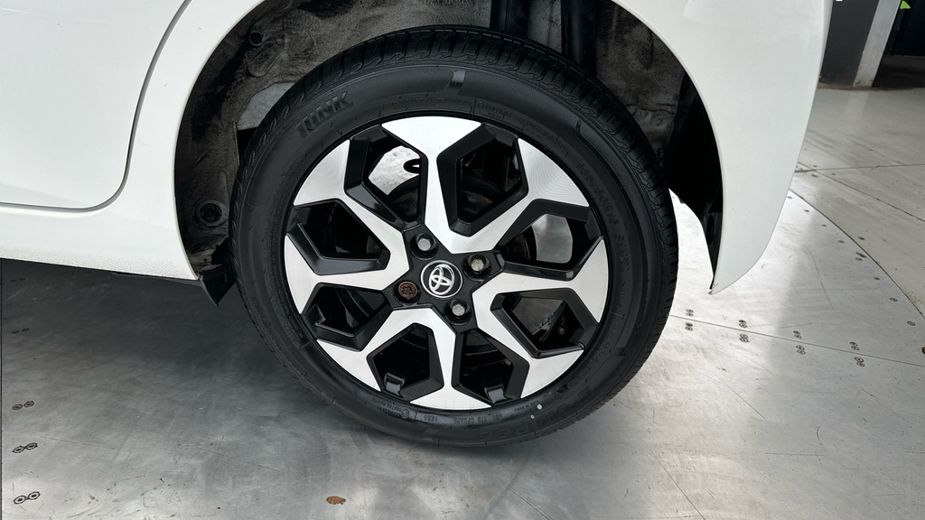 Toyota Aygo X X-press White #21
