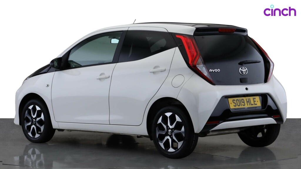 Toyota Aygo X X-press White #5