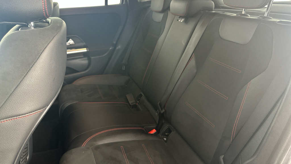 Mercedes-Benz GLA Class Gla 180 Amg Line Edition Black #25