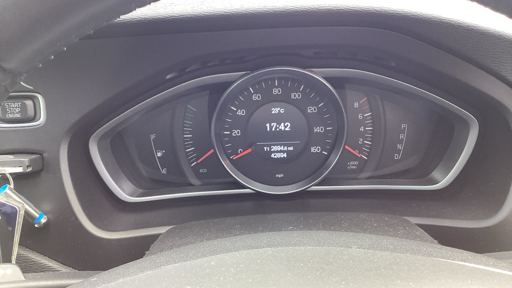Volvo V40 D2 Momentum Winter Pack Front Park Assist Blue #13