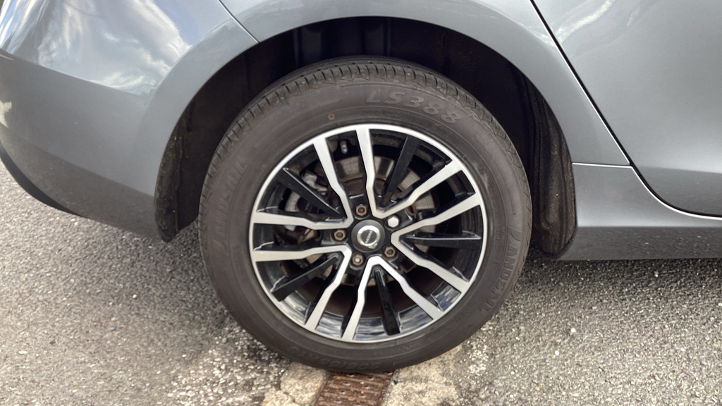 Volvo V40 D2 Momentum Winter Pack Front Park Assist Blue #18