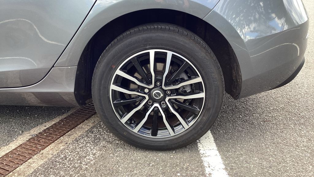 Volvo V40 D2 Momentum Winter Pack Front Park Assist Blue #20