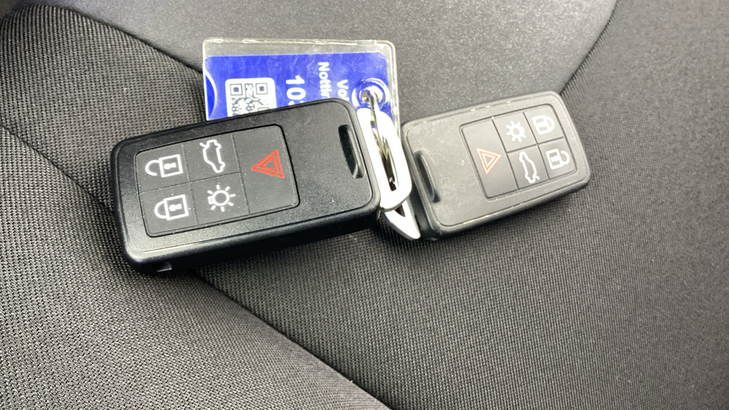 Volvo V40 D2 Momentum Winter Pack Front Park Assist Blue #71