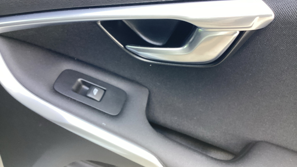 Volvo V40 D2 Momentum Winter Pack Front Park Assist Blue #52