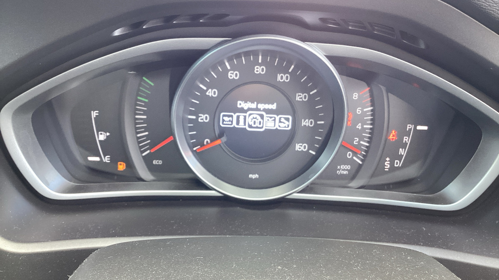 Volvo V40 D2 Momentum Winter Pack Front Park Assist Blue #95