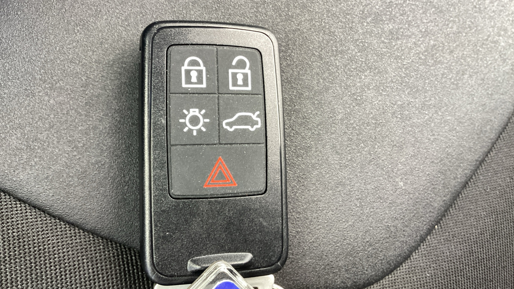 Volvo V40 D2 Momentum Winter Pack Front Park Assist Blue #72