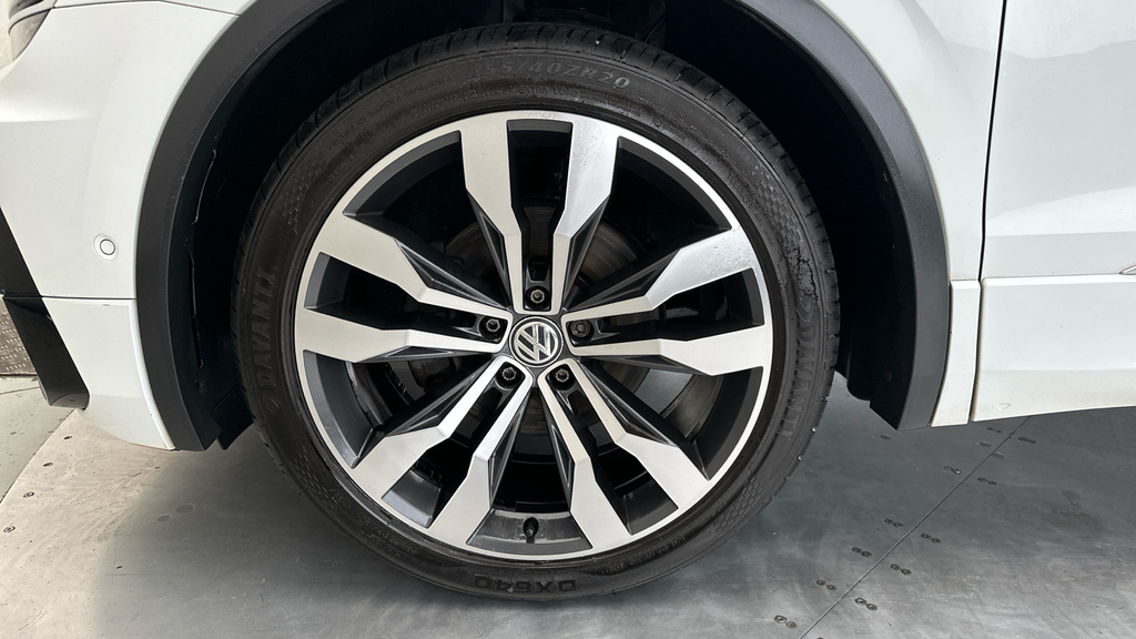 Volkswagen Tiguan 2L Se Navigation White #23