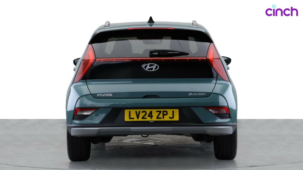 Hyundai Bayon Premium White #7