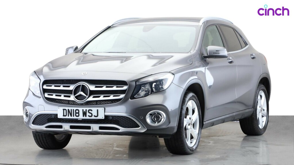 Mercedes-Benz GLA Class Gla 200 Amg Line Executive White #8