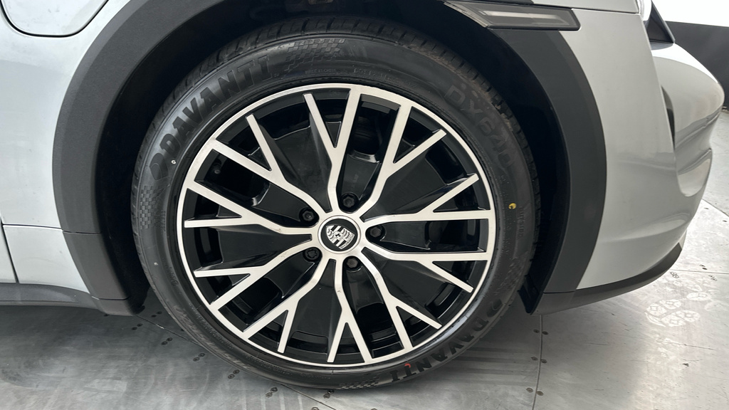 Porsche Taycan Performance Plus 93.4Kwh 4S Grey #27