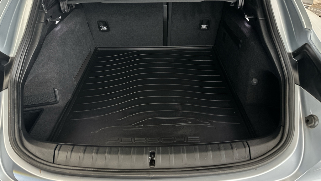 Porsche Taycan Performance Plus 93.4Kwh 4S Grey #22