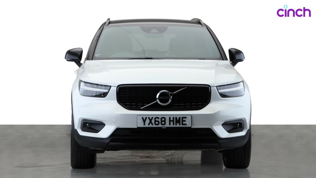 Volvo XC40 T3 Momentum Black #9