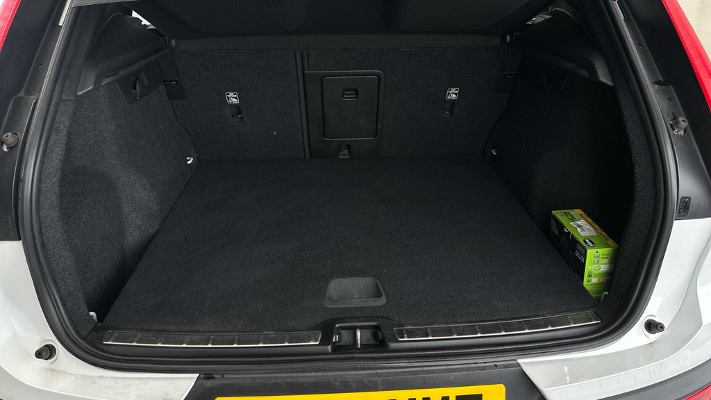 Volvo XC40 T3 Momentum Black #20