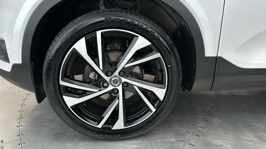 Volvo XC40 T3 Momentum Black #22