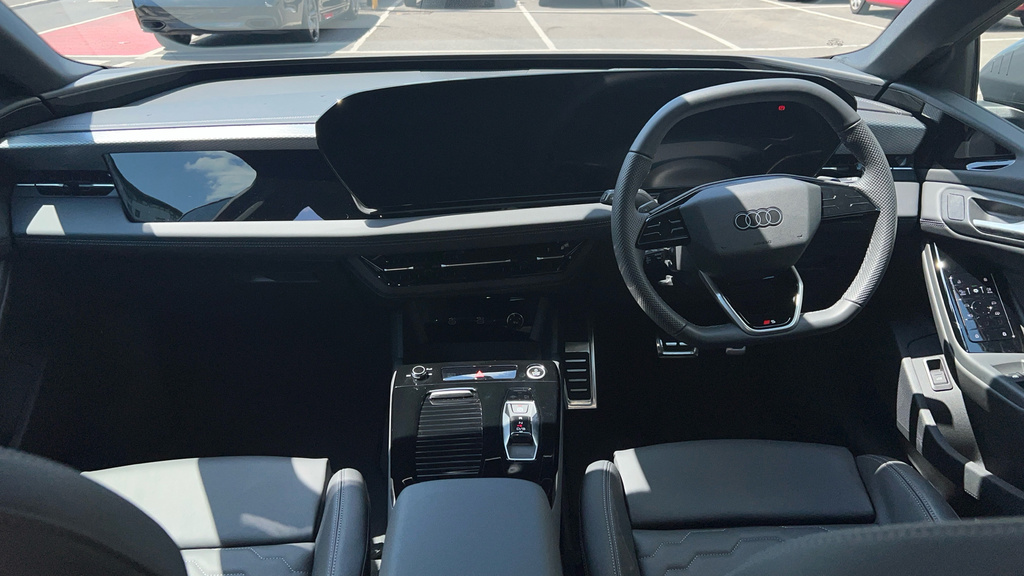 Audi A6 Avant Audi A6 Avant Launch Edition E-tron Performance 27 White #11