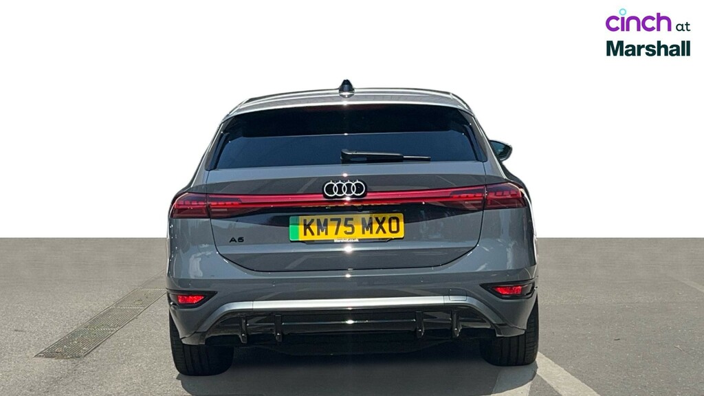 Audi A6 Avant Audi A6 Avant Launch Edition E-tron Performance 27 White #4