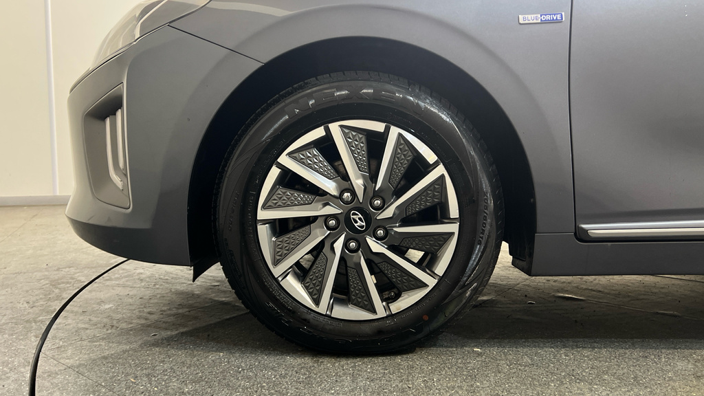 Hyundai Ioniq Hatchback #29