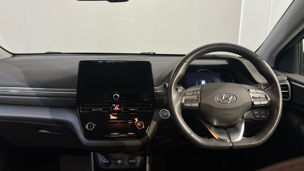 Hyundai Ioniq Hatchback #11
