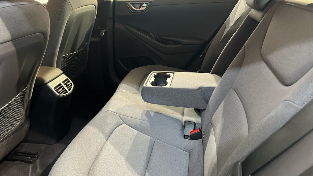 Hyundai Ioniq Hatchback #25