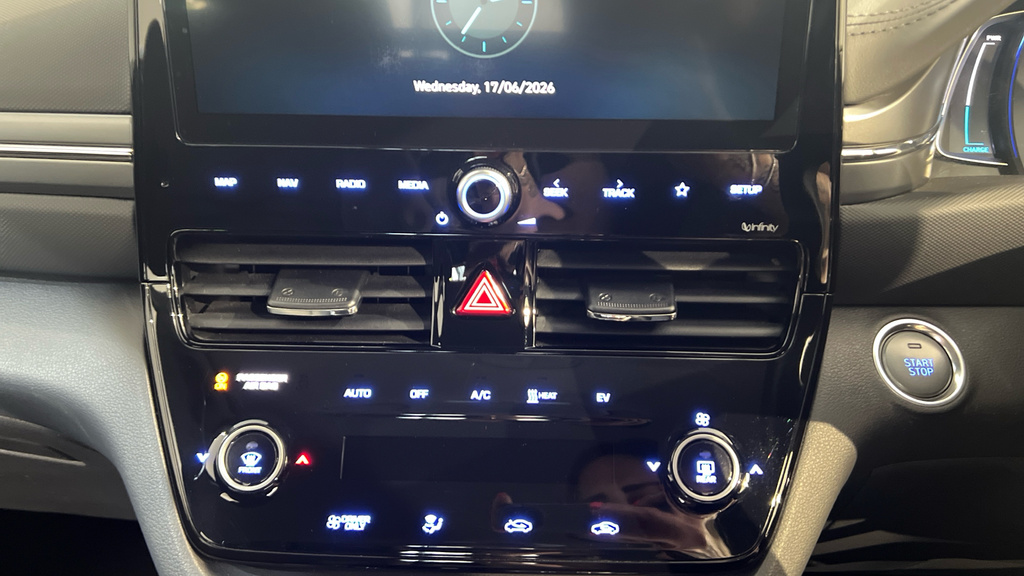 Hyundai Ioniq Hatchback #40