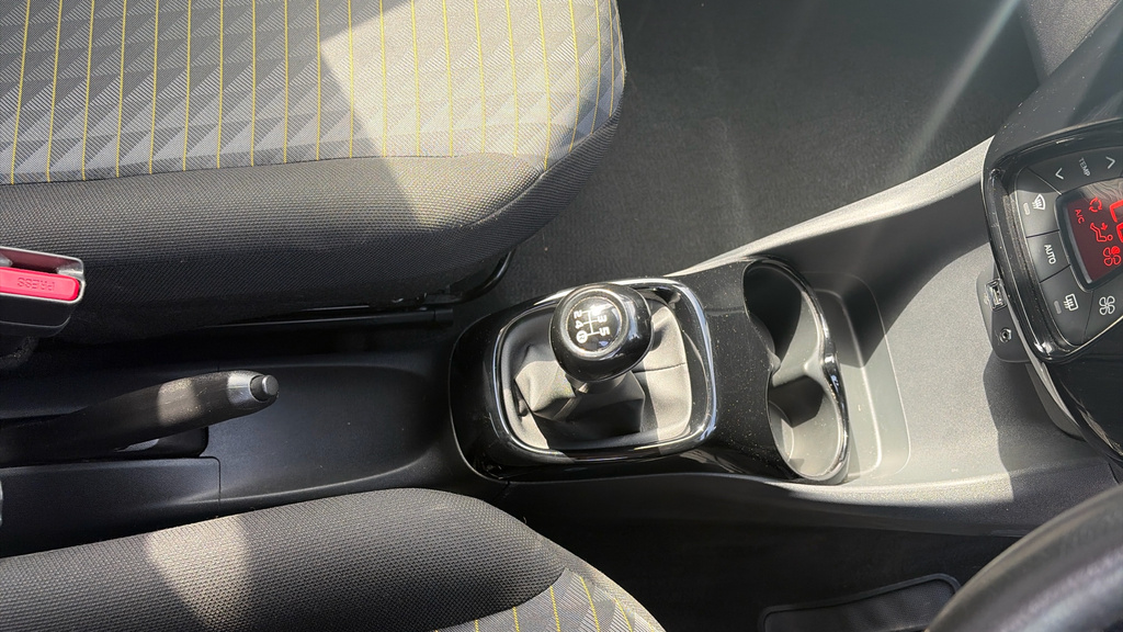 Peugeot 108 Collection Black #28
